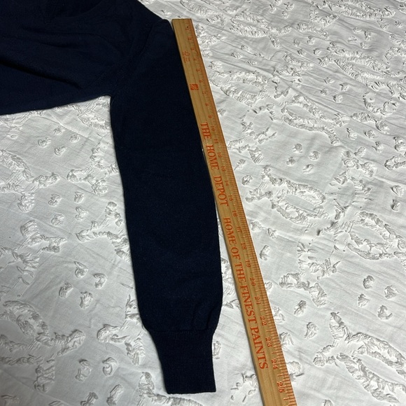 Burberry Top size SP (Authentic) - Picture 9 of 12